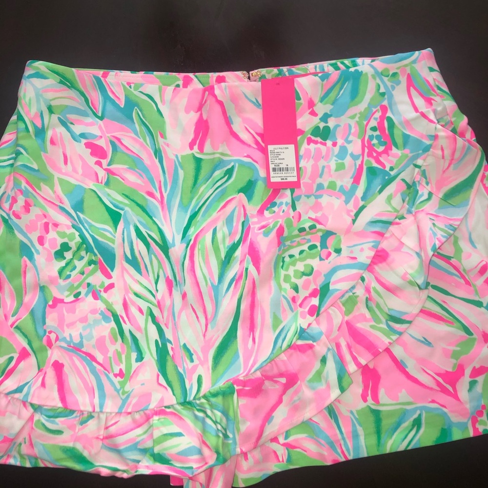 NWT Lilly Pulitzer Faye Skort, Size 16. SOLD